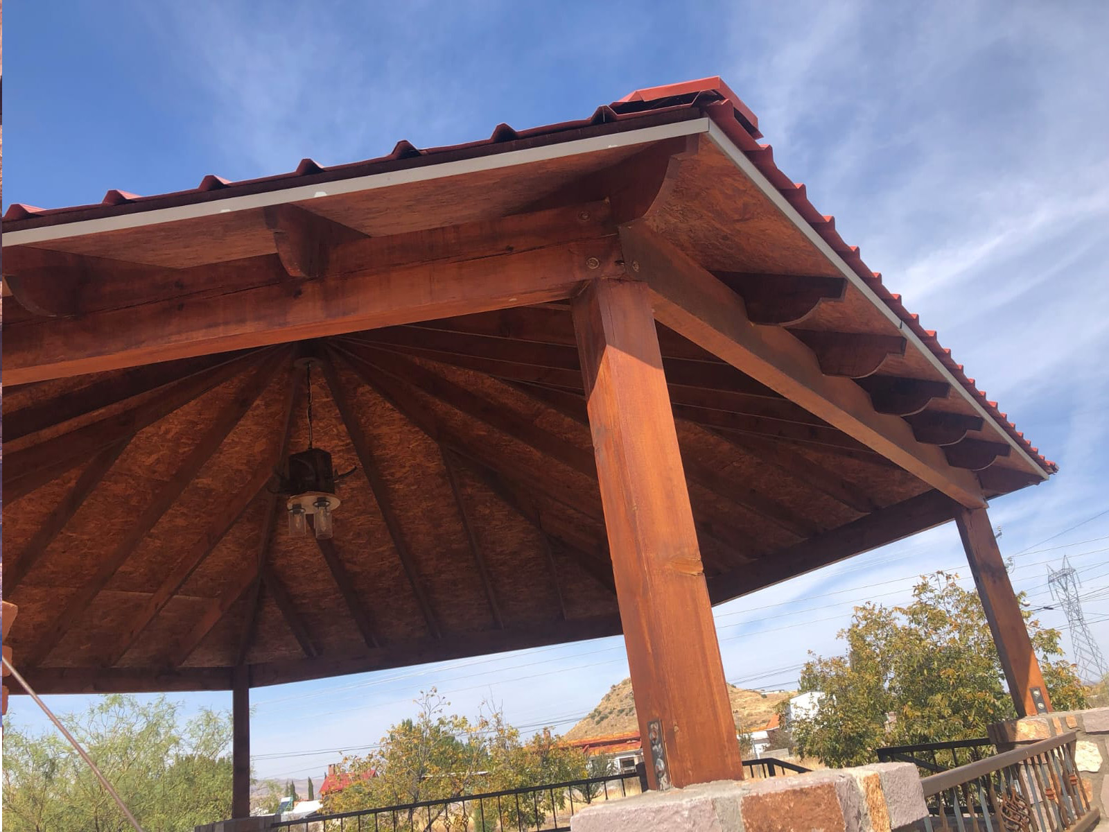 Kiosko en madera
